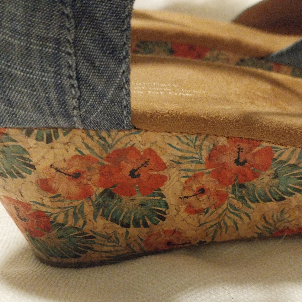 Toms Blue Chambray Hisbiscus Floral Cork Platform Wedge Ankle Strap Sandals